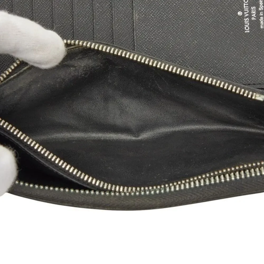 Louis Vuitton Epi Zippy Vertical Wallet Black